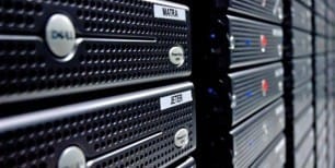 web hosting server room 306x154 - En Kaliteli Hosting Firmaları Listesi - 5 Firma